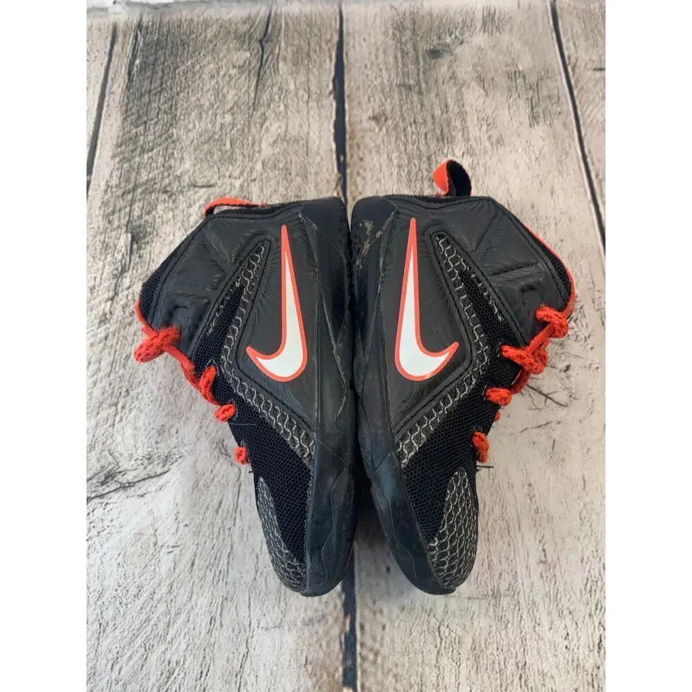 NIKE Boy’s LeBron XII TD Sneakers / Size: 7C